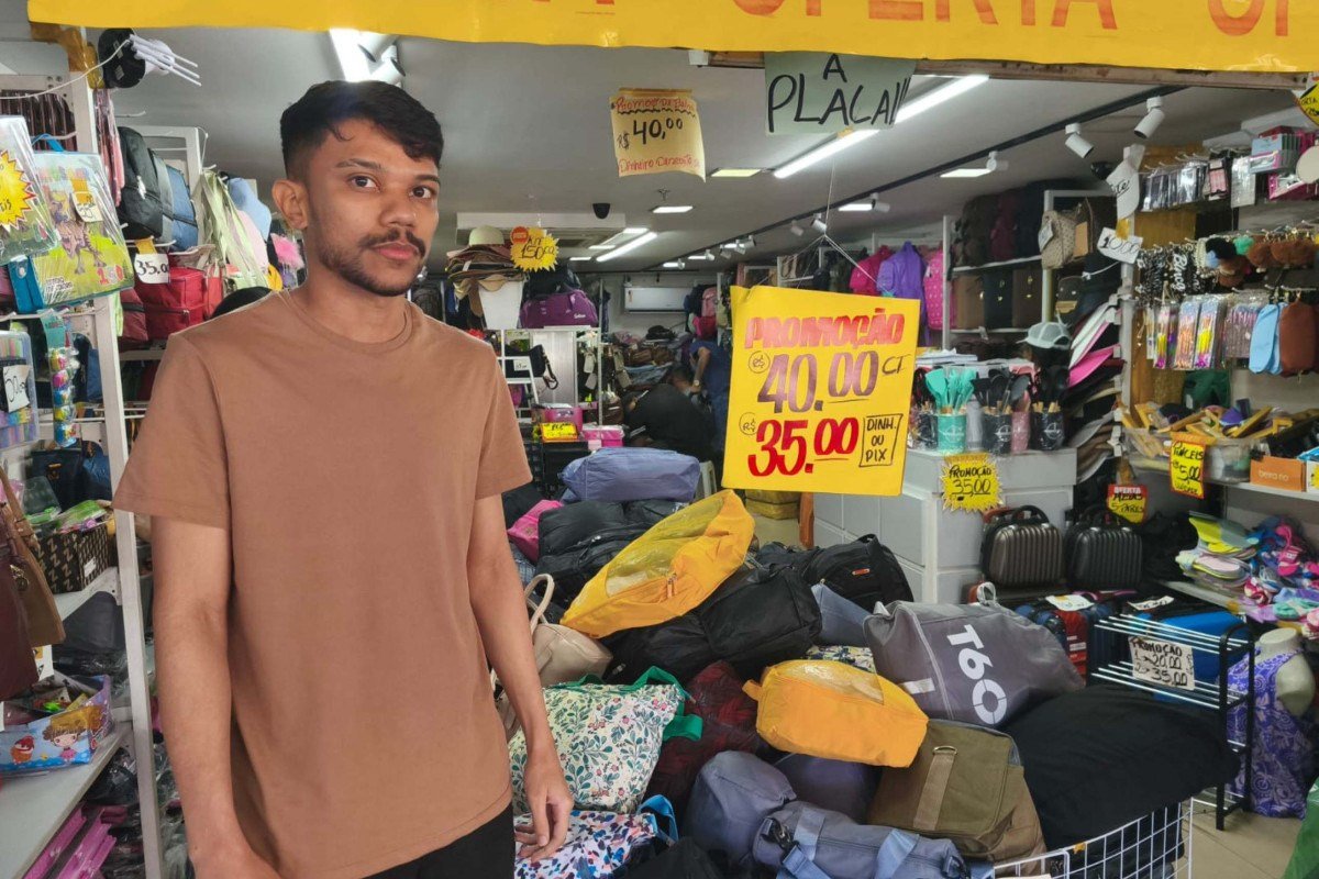 O comerciante Alex da Silva comentou que o movimento ainda est&aacute; fraco