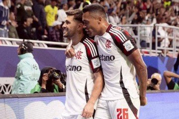 Arrascaeta e Alex Sandro, do Flamengo, devem estar na Copa do Mundo de 2026 -  (crédito: Foto: Adriano Fontes / Flamengo)