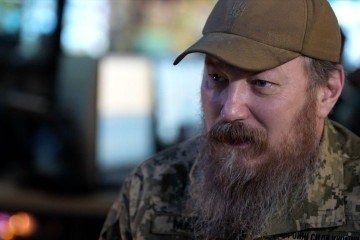 A Ucrânia intensificou seus ataques aéreos de longo alcance contra a Rússia nas últimas semanas. A BBC testemunhou o lançamento de um desses drones  -  (crédito: BBC/Moose Campbell)