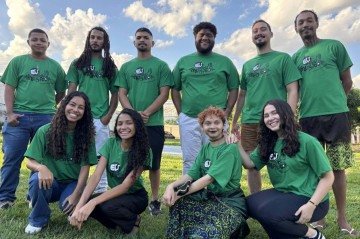Dez jovens de São Sebastião que passaram por projeto de desenvolvimento musical durante oito meses se apresentam neste sábado  -  (crédito: Divulgação)