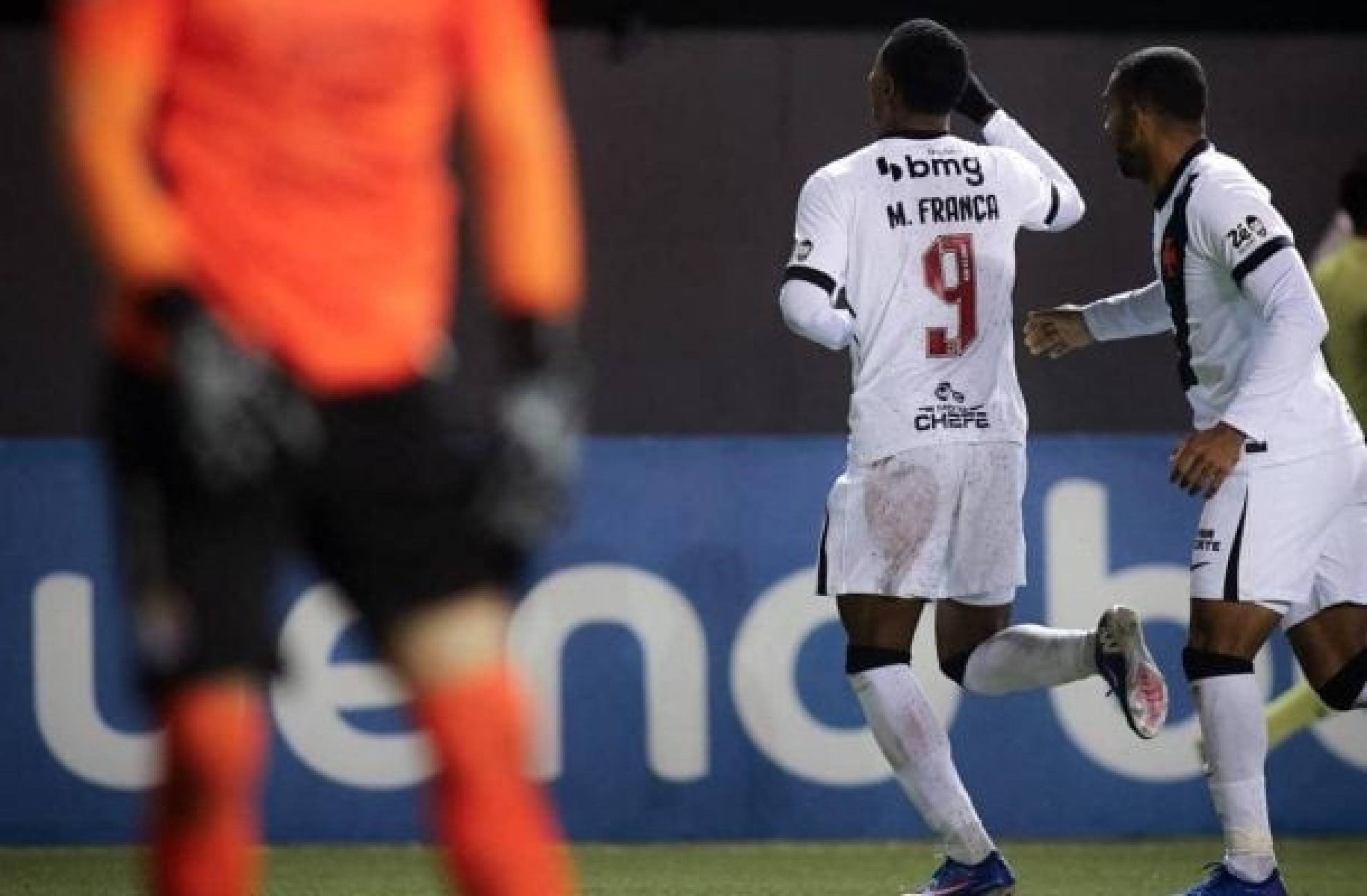 Vasco vira para cima do Audax e lidera o Grupo G da Sul-Americana