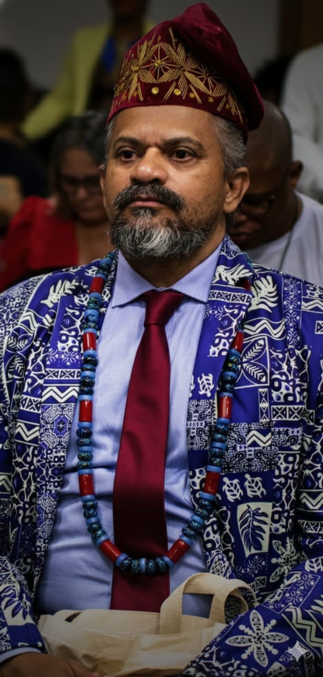 "N&atilde;o se trata de religiosidade, e sim de educa&ccedil;&atilde;o sobre ancestralidade e hist&oacute;ria da &Aacute;frica", diz o Baba Aur&eacute;lio de Od&eacute;