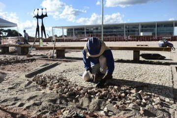 Conclus&atilde;o da obra de restaura&ccedil;&atilde;o da Pra&ccedil;a dos Tr&ecirc;s Poderes est&aacute; prevista para dezembro de 2026 -  (crédito: Minervino J&uacute;nior/CB/D.A.Press)