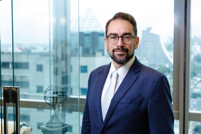 Fernando Capano, advogado; doutor em Direito do Estado, pela Universidade de São Paulo (USP); doutor em Direito do Estado e Justiça Social, pela Universidade de Salamanca (Espanha); professor universitário de direito constitucional e penal, presidente da Associação Paulista da Advocacia Militarista (Apamil) e sócio-fundador da Capano e Passafaro Advogados
- (crédito: Divulgação ) Fernando Capano, advogado; doutor em Direito do Estado, pela Universidade de São Paulo (USP); doutor em Direito do Estado e Justiça Social, pela Universidade de Salamanca (Espanha); professor universitário de direito constitucional e penal, presidente da Associação Paulista da Advocacia Militarista (Apamil) e sócio-fundador da Capano e Passafaro Advogados
- (crédito: Divulgação )