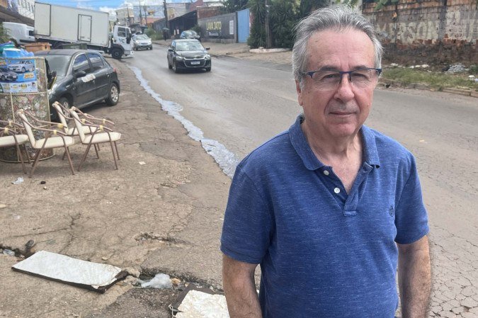 O síndico do condomínio Solar Arniqueira, Donizete, conta que os moradores reclamam o tempo todo da situação