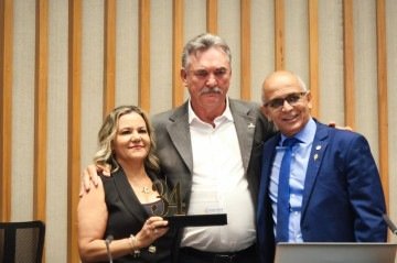 Proposta pelo deputado Pepa, a homenagem destacou a atuação de Antônio Eustáquio de Oliveira no ramo gráfico de Brasília 
 -  (crédito: Luís Felipe Alves / CB Press)