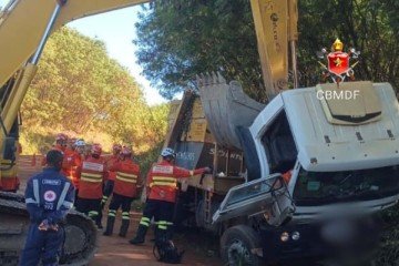 O homem veio a &oacute;bito no local, na manh&atilde; desta sexta-feira (8/5) -  (crédito: Corpo de Bombeiros do Distrito Federal)