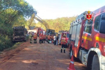 Homem morre atropelado por caminh&atilde;o no antigo lix&atilde;o da Estrutural -  (crédito: CBMDF/Divulgação)