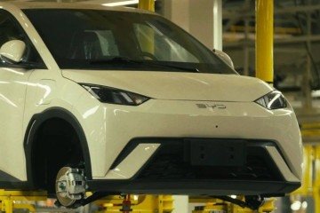  Agora, com a atualização, os carros de uso pessoal passam a ter garantia de 6 anos ou 200 mil quilômetros rodados, valendo o que ocorrer primeiro -  (crédito: BYD/divulgação )