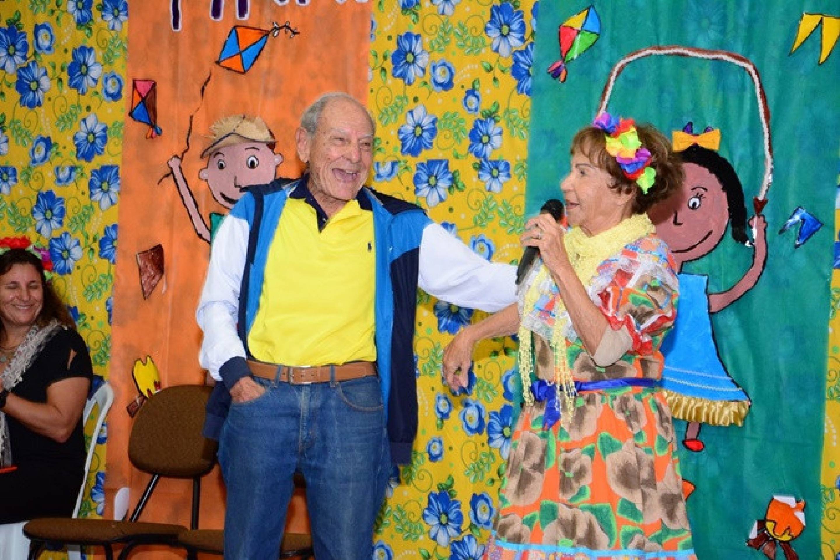 Seu Humberto e Dona Ivete, fundadores da escola 