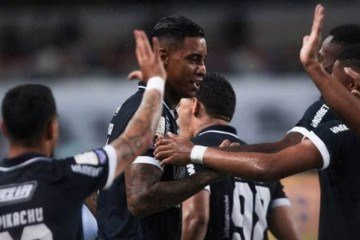 Alef Manga celebra o gol do Remo no empate com o Palmeiras -  (crédito: Foto: Instagram Remo)