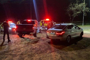 Opera&ccedil;&atilde;o do Detran com a Marinha flagrou 14 condutores alcoolizados neste domingo (10/5) -  (crédito: Divulga&ccedil;&atilde;o/Detran-DF)