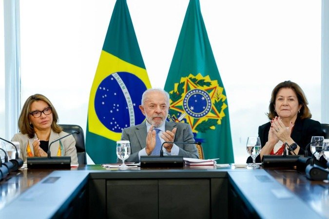 Em relação às críticas de Lula à gestão de Jair Bolsonaro à frente do Planalto, durante a pandemia, foi apontado que o ex-presidente teria sido principal culpado das mais de 700 mil mortes em decorrência da doença
- (crédito: Wallison Breno/PR) Em relação às críticas de Lula à gestão de Jair Bolsonaro à frente do Planalto, durante a pandemia, foi apontado que o ex-presidente teria sido principal culpado das mais de 700 mil mortes em decorrência da doença
- (crédito: Wallison Breno/PR)