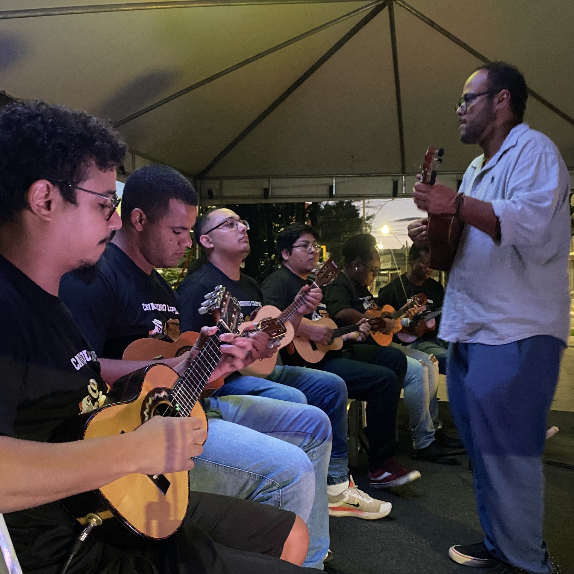 Projeto Cavaquinho Caipira apresenta clássicos da viola na Estrutural