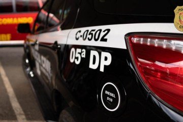 Pol&iacute;cia prende mulher que dopava a chefe para furtar dinheiro. Ela responder&aacute; por roubo mediante viol&ecirc;ncia impr&oacute;pria -  (crédito: Divulga&ccedil;&atilde;o / PCDF)
