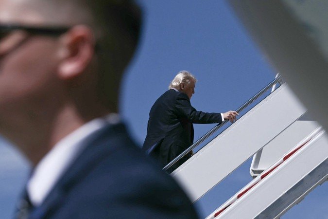 O presidente dos EUA embarca em Washington com destino à China: na pauta, economia, relações bilaterais e a guerra
no Oriente Médio - (crédito: Brendasn Smialowski/AFP) O presidente dos EUA embarca em Washington com destino à China: na pauta, economia, relações bilaterais e a guerra
no Oriente Médio - (crédito: Brendasn Smialowski/AFP)