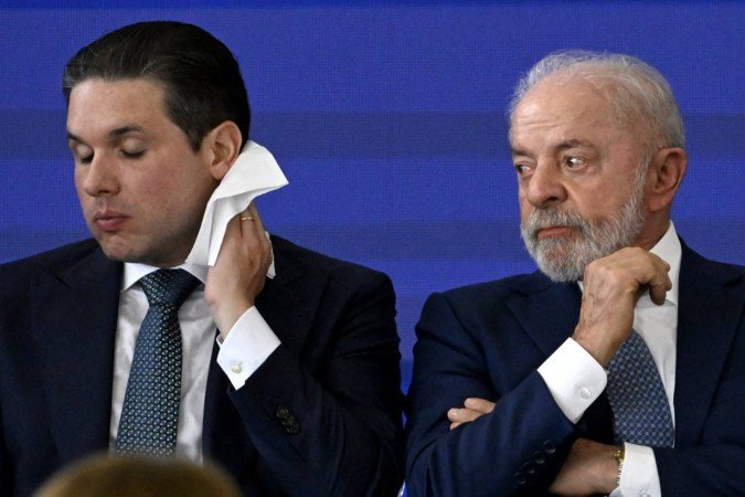 Motta fechou acordo com o governo Lula para avançar na votação das propostas que tratam do fim da escala 6x1 - (crédito: Carlos Vieira/CB/D.A.Press) Motta fechou acordo com o governo Lula para avançar na votação das propostas que tratam do fim da escala 6x1 - (crédito: Carlos Vieira/CB/D.A.Press)