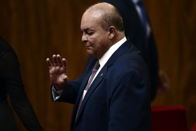 O ex-governador anunciou um "realinhamento de posi&ccedil;&otilde;es" e criticou a atual gest&atilde;o do DF