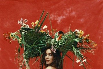 Anitta já desfilou como destaque da Portela, e três anos depois, em 2016, voltou como musa da Mocidade, sua escola do coração. - (crédito: Facebook/Reprodução) Anitta já desfilou como destaque da Portela, e três anos depois, em 2016, voltou como musa da Mocidade, sua escola do coração. - (crédito: Facebook/Reprodução)