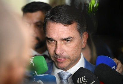 A nota destaca que a bancada da legenda permanece 