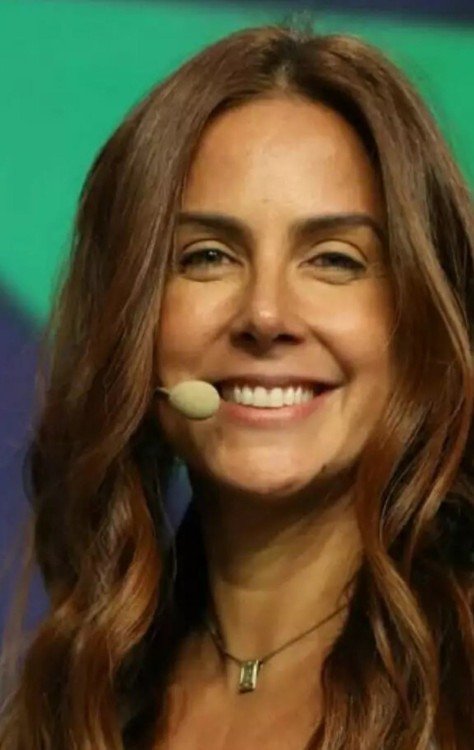 Carol começou sua jornada no SporTV em 2004 e três anos depois, já estava na TV aberta -  (crédito: Observatorio da TV)