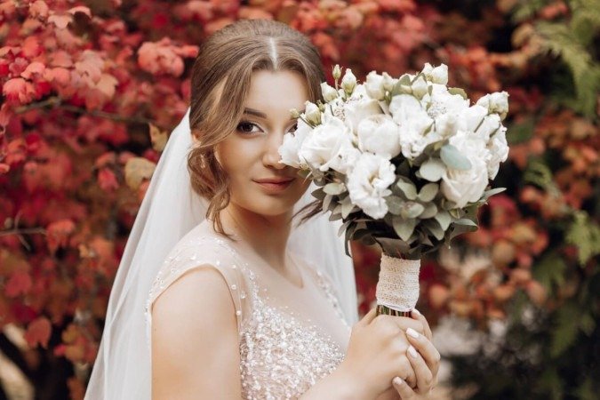 O estilo Bridal Glow realça a beleza natural da noiva (Imagem: DocPhotos | Shutterstock)
- (crédito: EdiCase) O estilo Bridal Glow realça a beleza natural da noiva (Imagem: DocPhotos | Shutterstock)
- (crédito: EdiCase)
