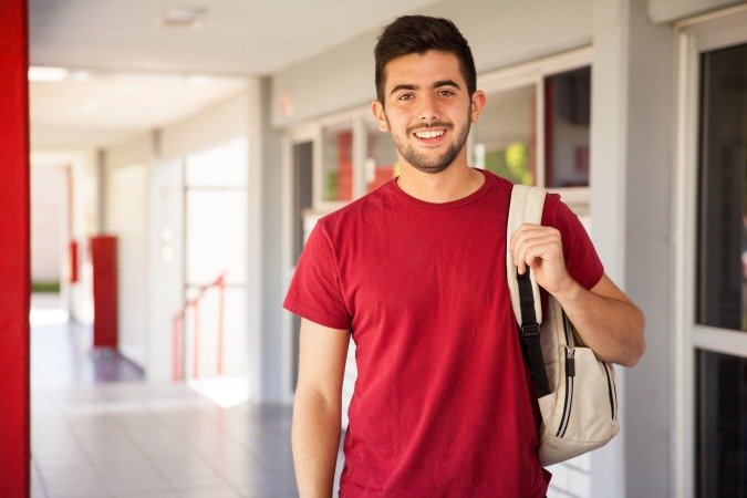 Estudantes tem até 31 de dezembro para renegociar dividas do Fies. Programa oferece descontos de até 99% -  (crédito: Reprodução/Magnific)