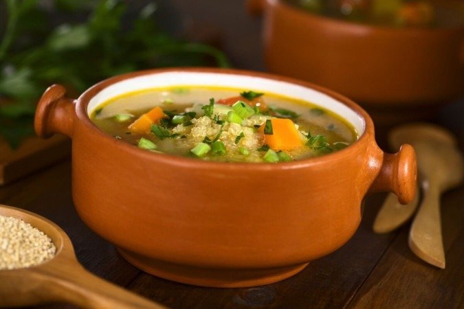 Sopa de quinoa com cenoura (Imagem: Ildi Papp | Shutterstock)
- (crédito: EdiCase) Sopa de quinoa com cenoura (Imagem: Ildi Papp | Shutterstock)
- (crédito: EdiCase)