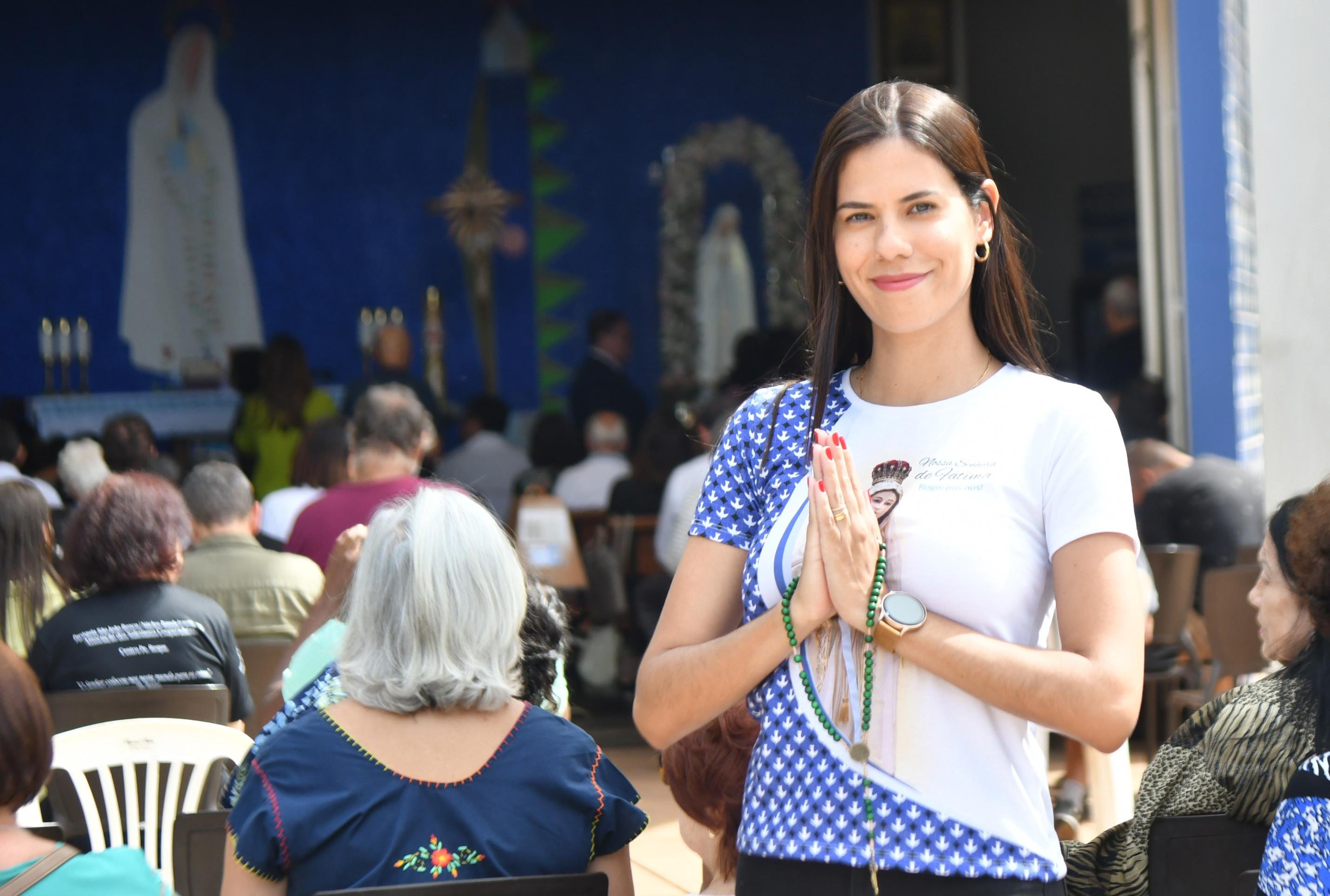 J&uacute;lia Paiva agradece pela vida do filho, Bento Jos&eacute;