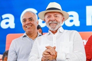 'Essa guerra está aumentando a gasolina e o óleo diesel no mundo inteiro. Aqui, no Brasil, nós não vamos deixar aumentar', disse Lula -  (crédito: SEAUD/PR)