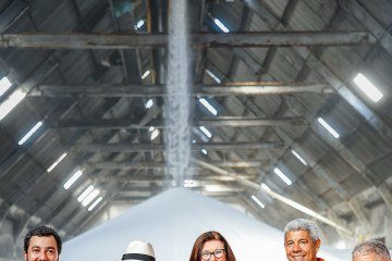 Presidente da Rep&uacute;blica, Luiz In&aacute;cio Lula da Silva, durante visita &agrave; F&aacute;brica de Fertilizantes Nitrogenados da Petrobras na Bahia (Fafen-BA) por ocasi&atilde;o da Retomada das Opera&ccedil;&otilde;es, na Rua Eteno &ndash; Polo Industrial de Cama&ccedil;ari - BA -  (crédito:  SEAUD/PR)
