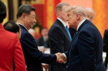 CEOs de peso, como Tim Cook e Elon Musk, acompanharam Trump na visita à China -  (crédito: EPA)