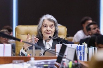 Ao proferir seu voto, Cármen Lúcia trouxe um relato pessoal para comprovar a misoginia sofrida por mulheres no ambiente de trabalho -  (crédito:  Antonio Augusto/STF)
