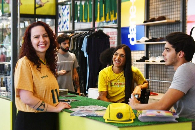 O acordo tem caráter excepcional, e beneficia 130 mil empregados do setor. Não inclui bares e restaurantes, que são representados pelo Sindhobar
- (crédito: Ed Alves/CB/D.A Press) O acordo tem caráter excepcional, e beneficia 130 mil empregados do setor. Não inclui bares e restaurantes, que são representados pelo Sindhobar
- (crédito: Ed Alves/CB/D.A Press)