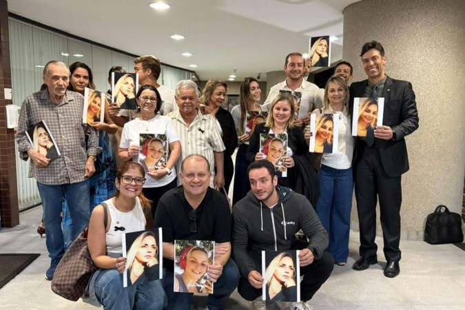 Familiares de Thalita comemoram decisão
