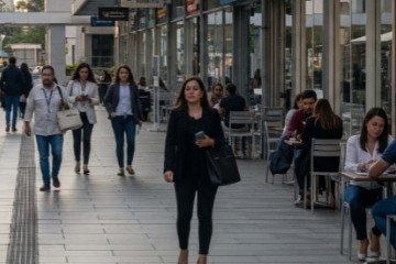 Os serviços prestados às famílias avançaram 8,3%, enquanto os serviços profissionais, administrativos e complementares tiveram alta de 8,1% -  (crédito: Flow)