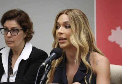 De acordo com Erika Hilton, o governo também trabalha com um projeto em regime de urgência, o que aumentaria a pressão para destravar a tramitação do texto -  (crédito:  Kayo Magalhaes) -De acordo com Erika Hilton, o governo também trabalha com um projeto em regime de urgência, o que aumentaria a pressão para destravar a tramitação do texto -  (crédito:  Kayo Magalhaes)