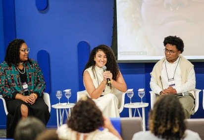 Camila Martins, Diovana Negeski e Eric Ribeiro, estudantes da primeira edição do BlackSTEM -  (crédito: Thalita Guimarães/Divulgação)