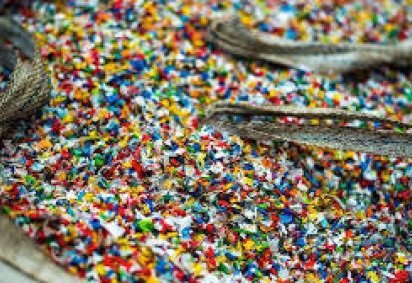 Os micro e nano plásticos mal são visíveis a olho nu -  (crédito: Reprodução/Freepik) -Os micro e nano plásticos mal são visíveis a olho nu -  (crédito: Reprodução/Freepik)