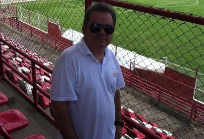 Milton Naves, voz histórica do rádio mineiro, morre aos 70 -  (crédito: Reprodução/Redes sociais ) -Milton Naves, voz histórica do rádio mineiro, morre aos 70 -  (crédito: Reprodução/Redes sociais )