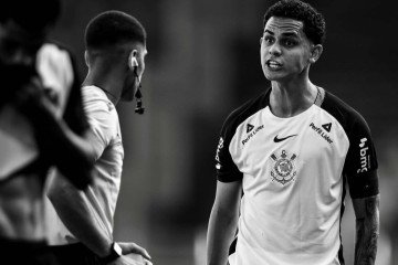 Luiz Gustavo Bahia briga com árbitro  -  (crédito: Reprodução/Redes sociais )