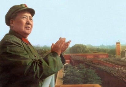 A campanha do Grande Salto Adiante de Mao mobilizou milhões de trabalhadores e camponeses em condições extremas, causando uma catástrofe econômica e humanitária -  (crédito: Getty Images)