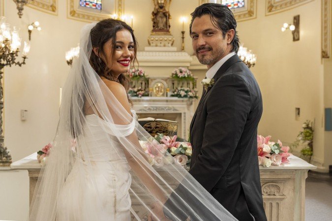 Gerluce (Sophie Charlotte) e Paulinho (Romulo Estrela): final feliz em "Tr&ecirc;s Gra&ccedil;as"