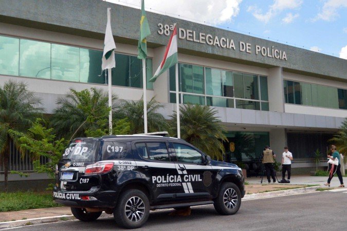 Após os disparos, o autor fugiu antes da chegada da PMDF e era considerado foragido até se apresentar à polícia. O caso segue sob investigação da Polícia Civil do Distrito Federal (PCDF) - (crédito: Ed Alves/CB/D.A Press) Após os disparos, o autor fugiu antes da chegada da PMDF e era considerado foragido até se apresentar à polícia. O caso segue sob investigação da Polícia Civil do Distrito Federal (PCDF) - (crédito: Ed Alves/CB/D.A Press)