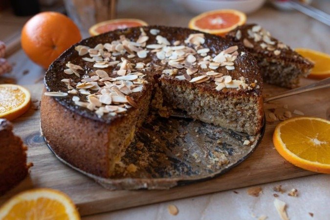 Bolo de laranja e amêndoas sem glúten de liquidificador (Imagem: Angelika Heine | Shutterstock) - (crédito: EdiCase) Bolo de laranja e amêndoas sem glúten de liquidificador (Imagem: Angelika Heine | Shutterstock) - (crédito: EdiCase)