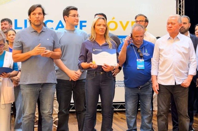 Celina Leão destaca autonomia financeira em formatura do Qualifica DF Móvel
- (crédito: Paulo Gontijo/CB) Celina Leão destaca autonomia financeira em formatura do Qualifica DF Móvel
- (crédito: Paulo Gontijo/CB)