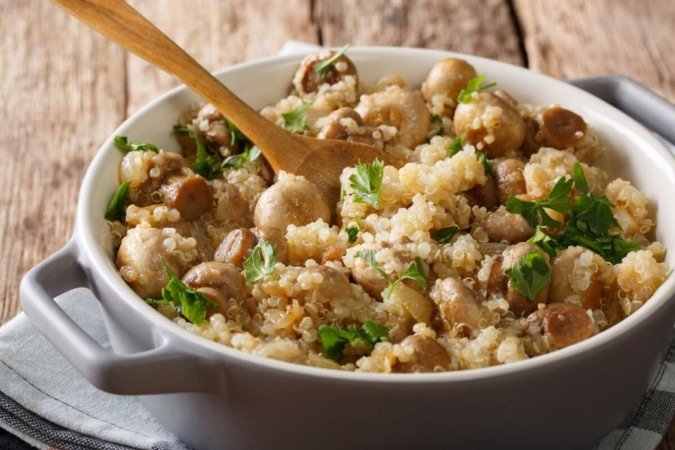 Quinoa com cogumelo (Imagem: Sergii Koval | Shutterstock)
- (crédito: EdiCase) Quinoa com cogumelo (Imagem: Sergii Koval | Shutterstock)
- (crédito: EdiCase)