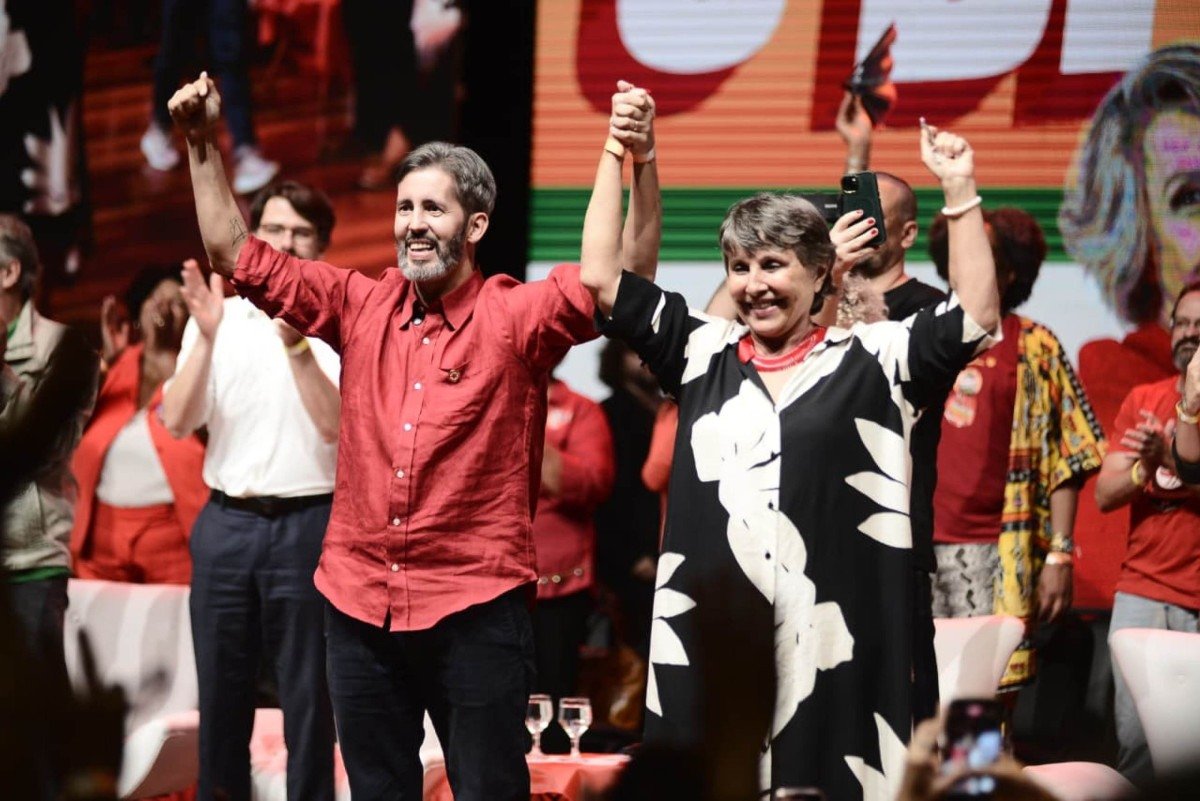 Lan&ccedil;amento de Erika Kokay e Leandro Grass aconteceu nesta ter&ccedil;a-feira (19/5)