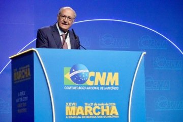 Alckmin representou o governo federal durante a abertura da Marcha dos Prefeitos. Lula não participou neste ano -  (crédito: Cadu Gomes/VPR)