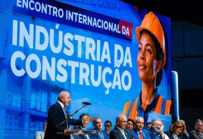 O discurso em prol de Moretti ocorreu durante a abertura da 101ª edição do Encontro Internacional da Indústria da Construção (Enic), em São Paulo -  (crédito:  Ricardo Stuckert / PR) -O discurso em prol de Moretti ocorreu durante a abertura da 101ª edição do Encontro Internacional da Indústria da Construção (Enic), em São Paulo -  (crédito:  Ricardo Stuckert / PR)